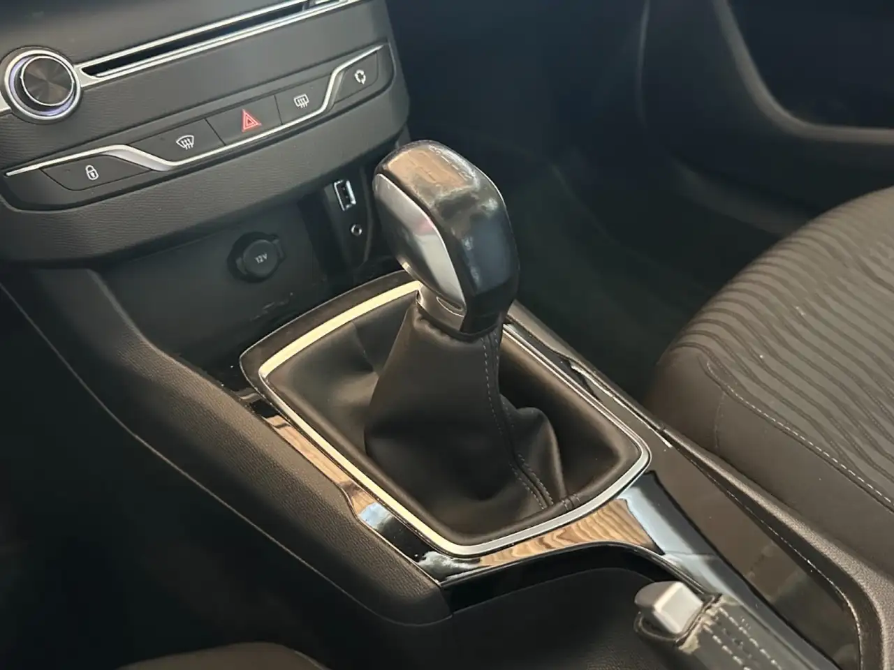 Peugeot 308 308 — photo 24