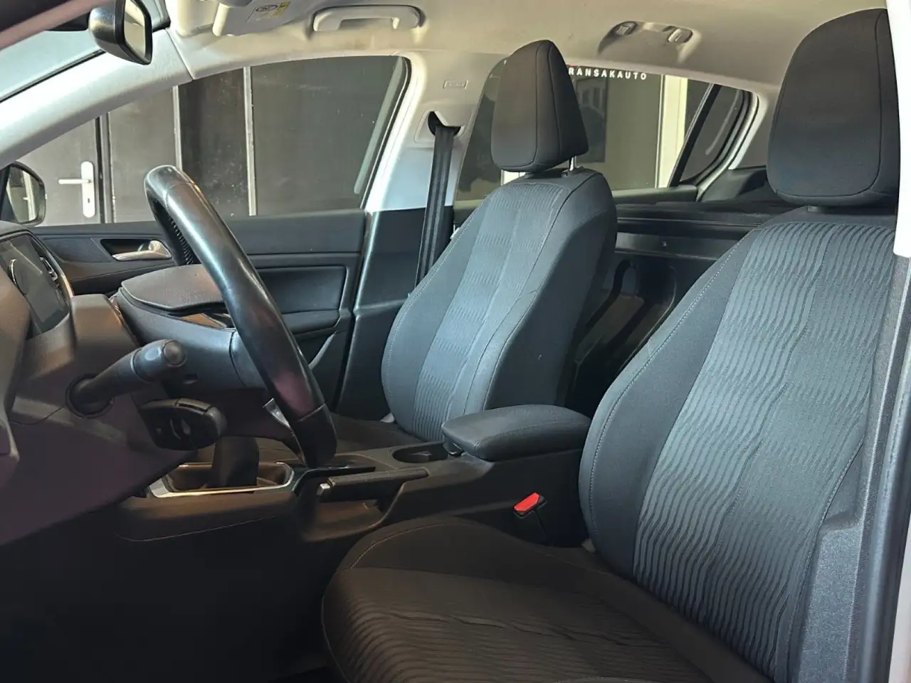 Peugeot 308 308 — photo 11
