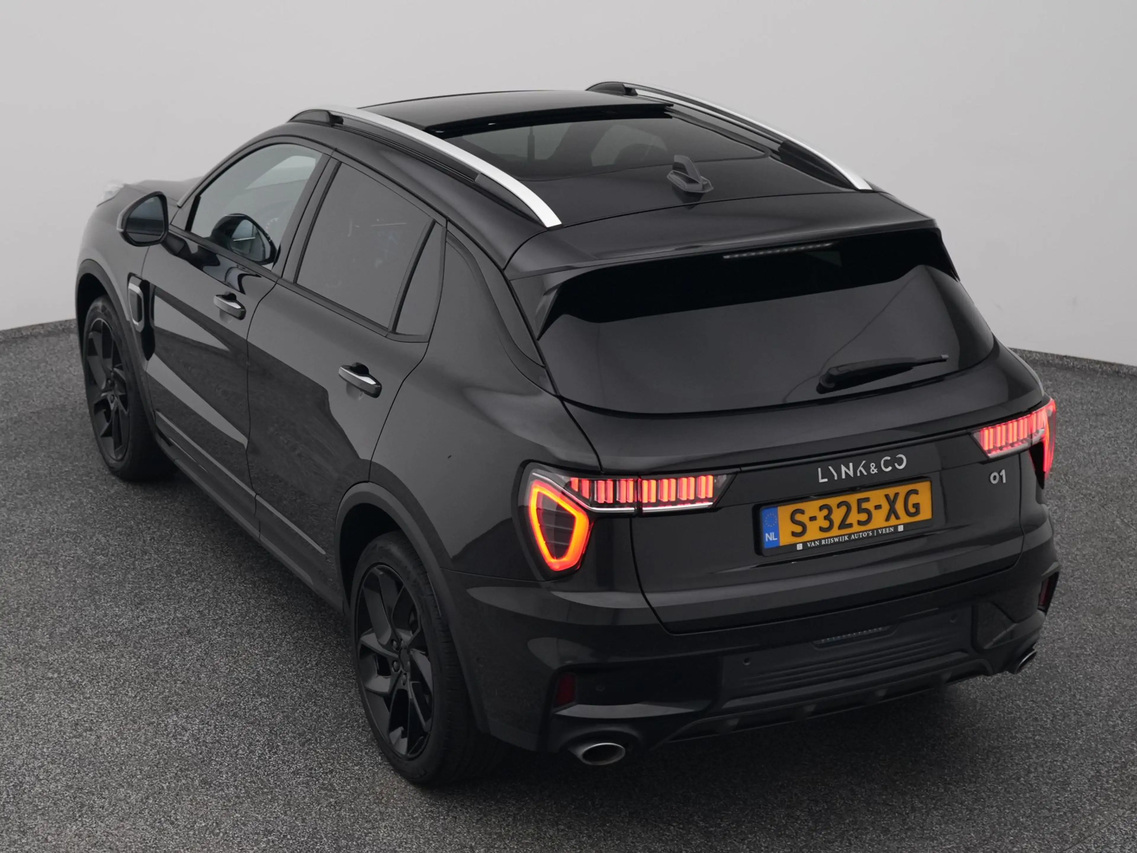Lynk & Co 01 1.5 Plug-in Hybrid | 360° | BLACK | ZWARTE HEMEL | — photo 25