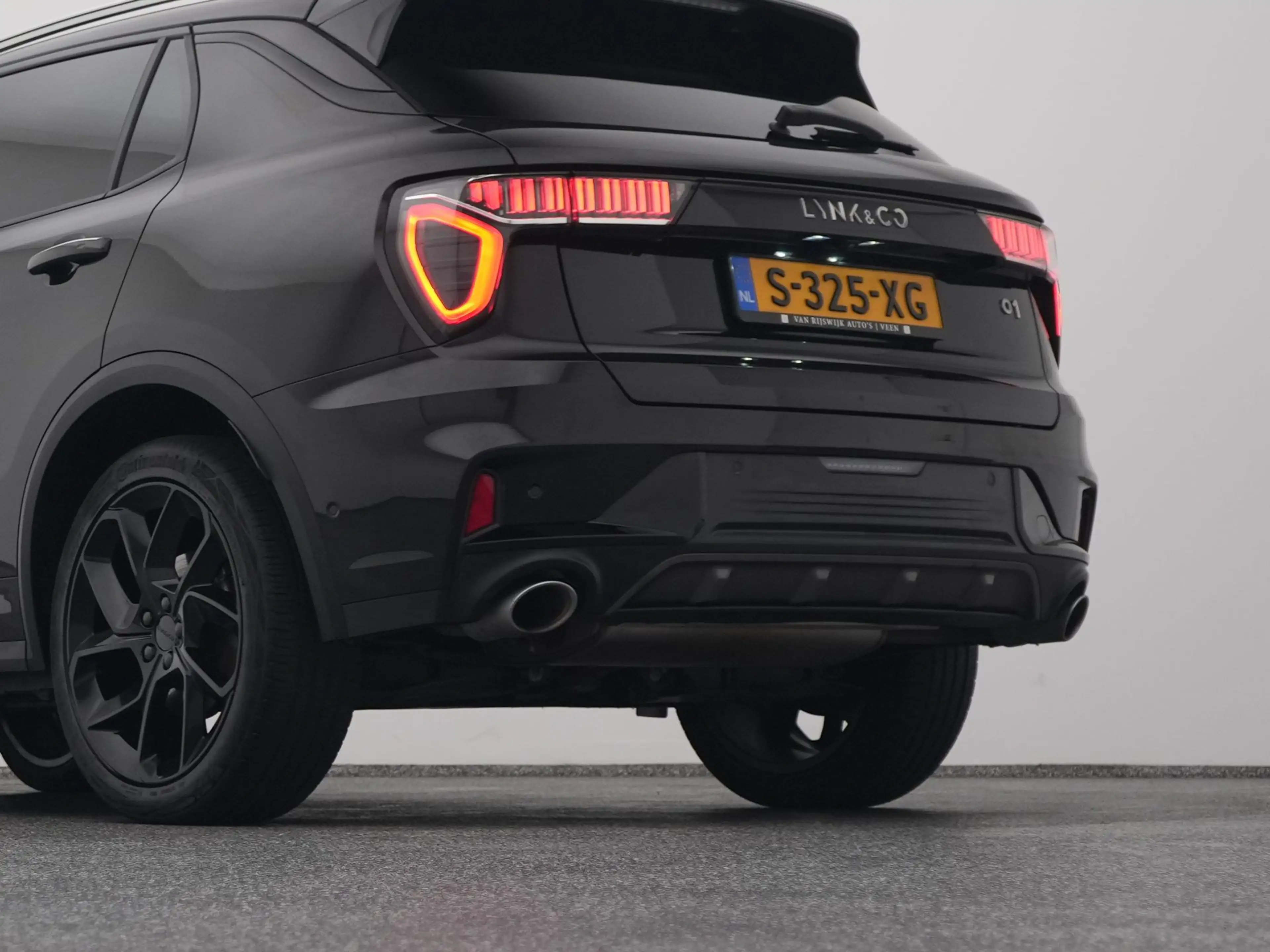 Lynk & Co 01 1.5 Plug-in Hybrid | 360° | BLACK | ZWARTE HEMEL | — photo 22