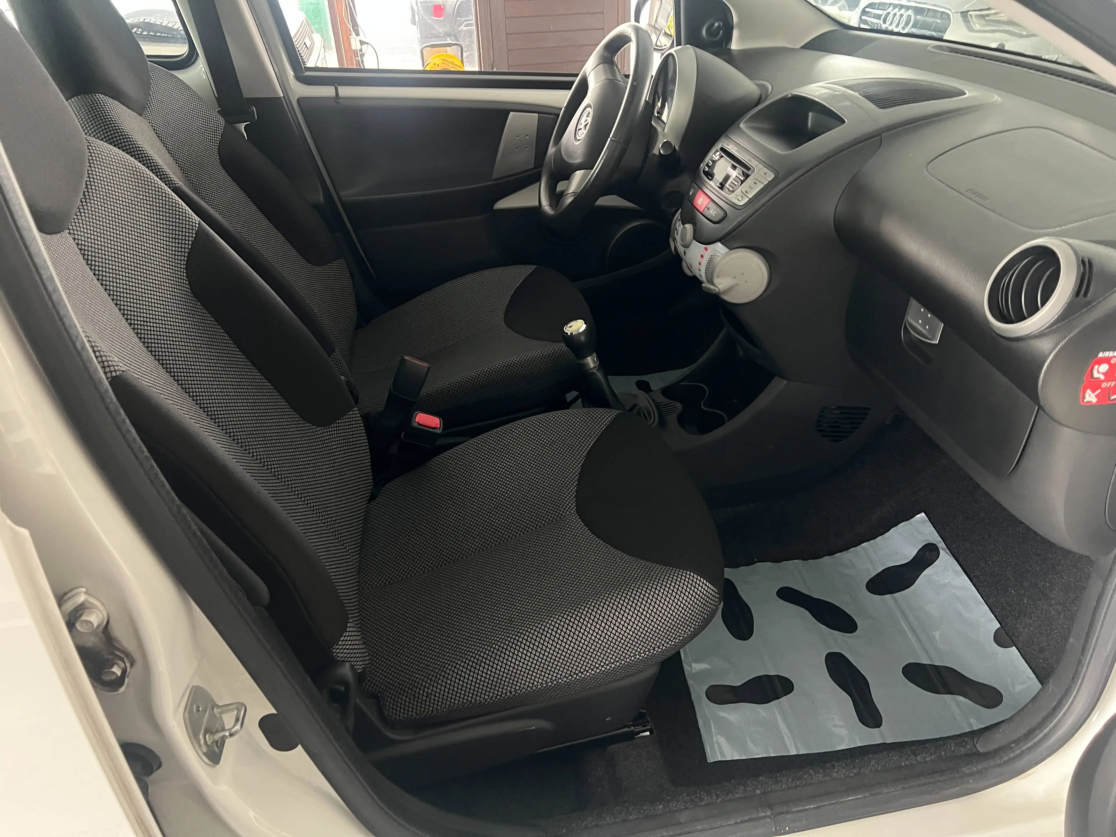 Toyota Aygo 1.0i /51000 km/5 deurs/airco/euro 5/CAR PASS/1 jaar garantie — photo 9