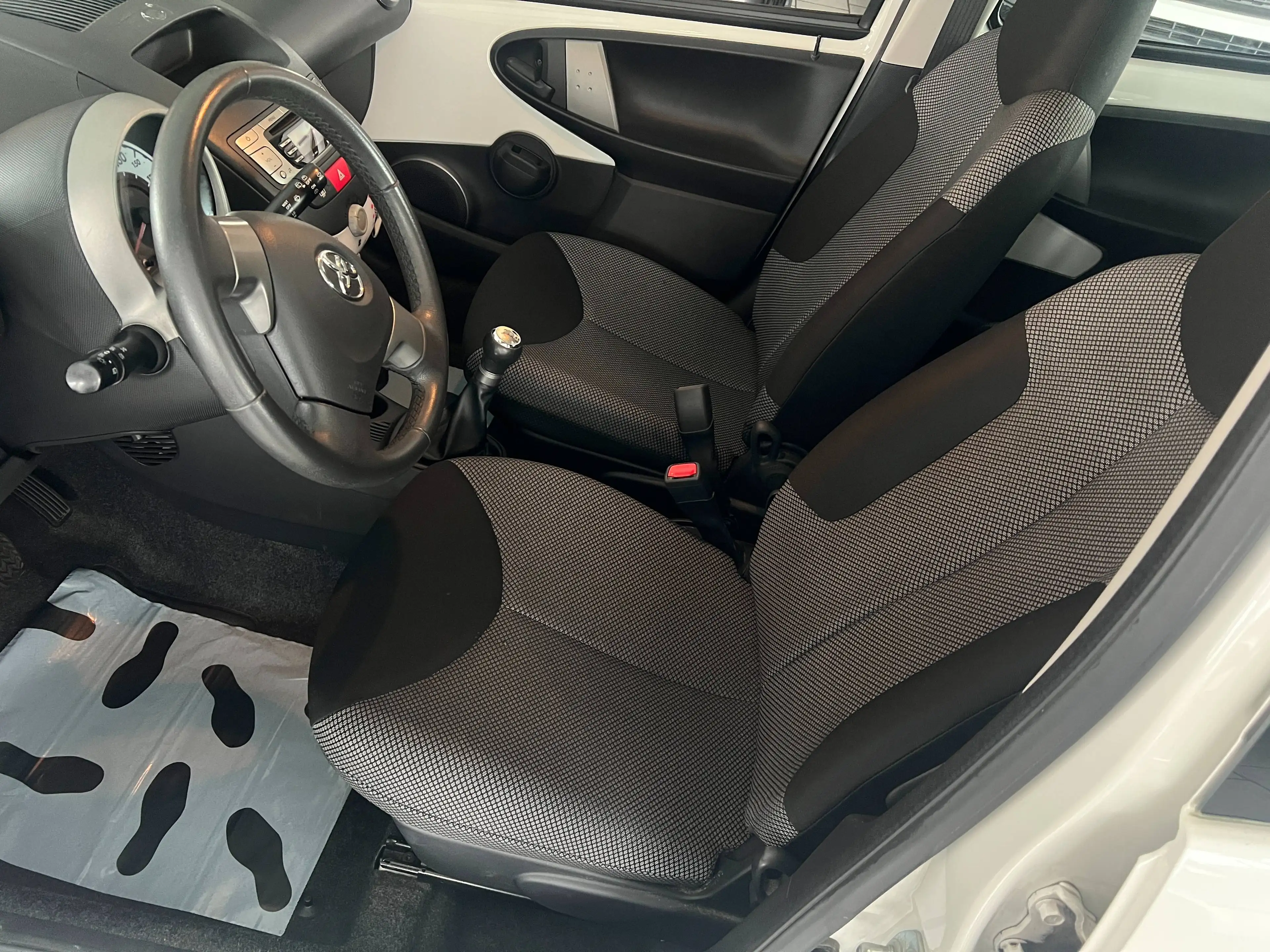 Toyota Aygo 1.0i /51000 km/5 deurs/airco/euro 5/CAR PASS/1 jaar garantie — photo 13