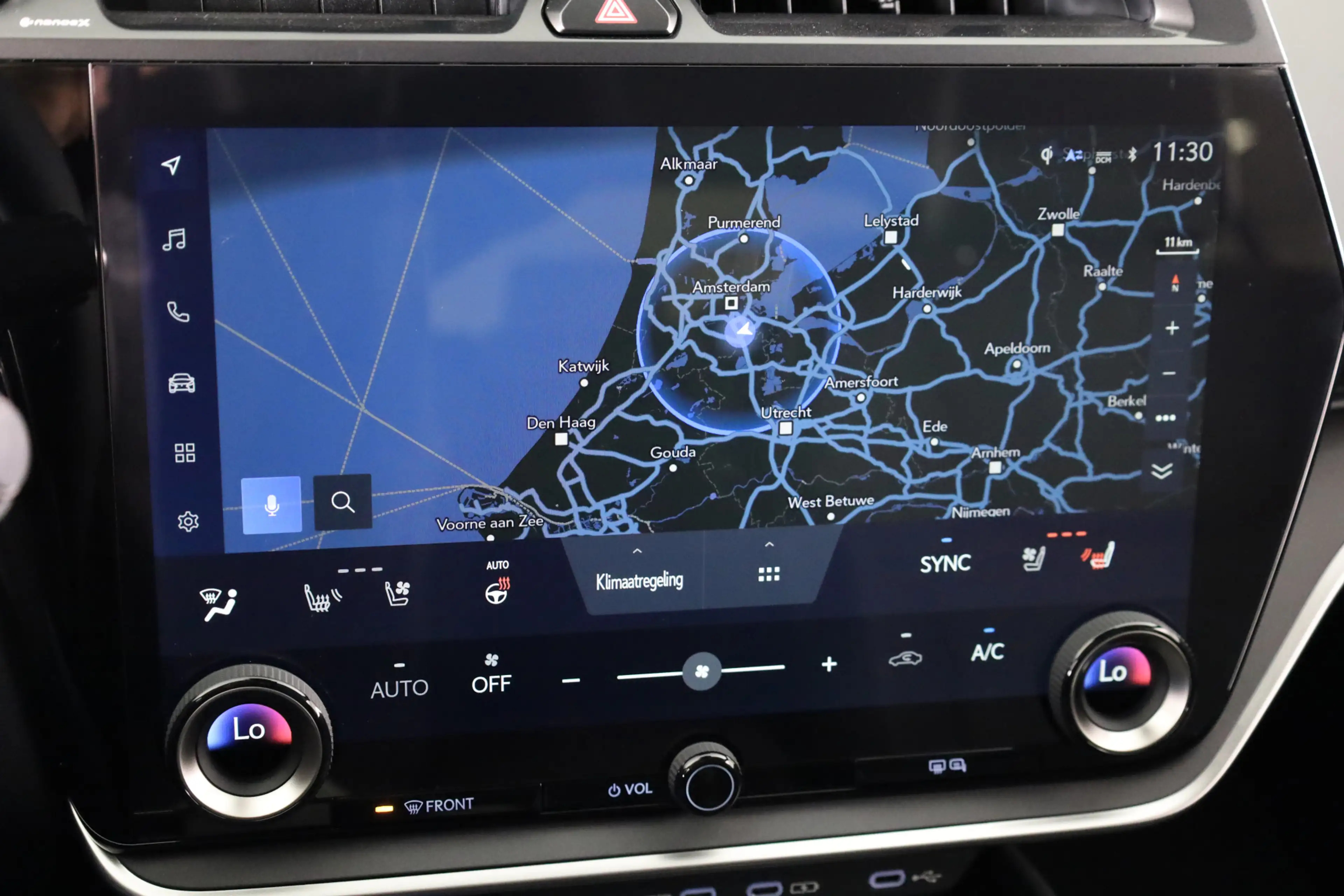 Lexus RZ 300e Luxury Line 71 kWh | Head-Up Display | 360 Ca — photo 8