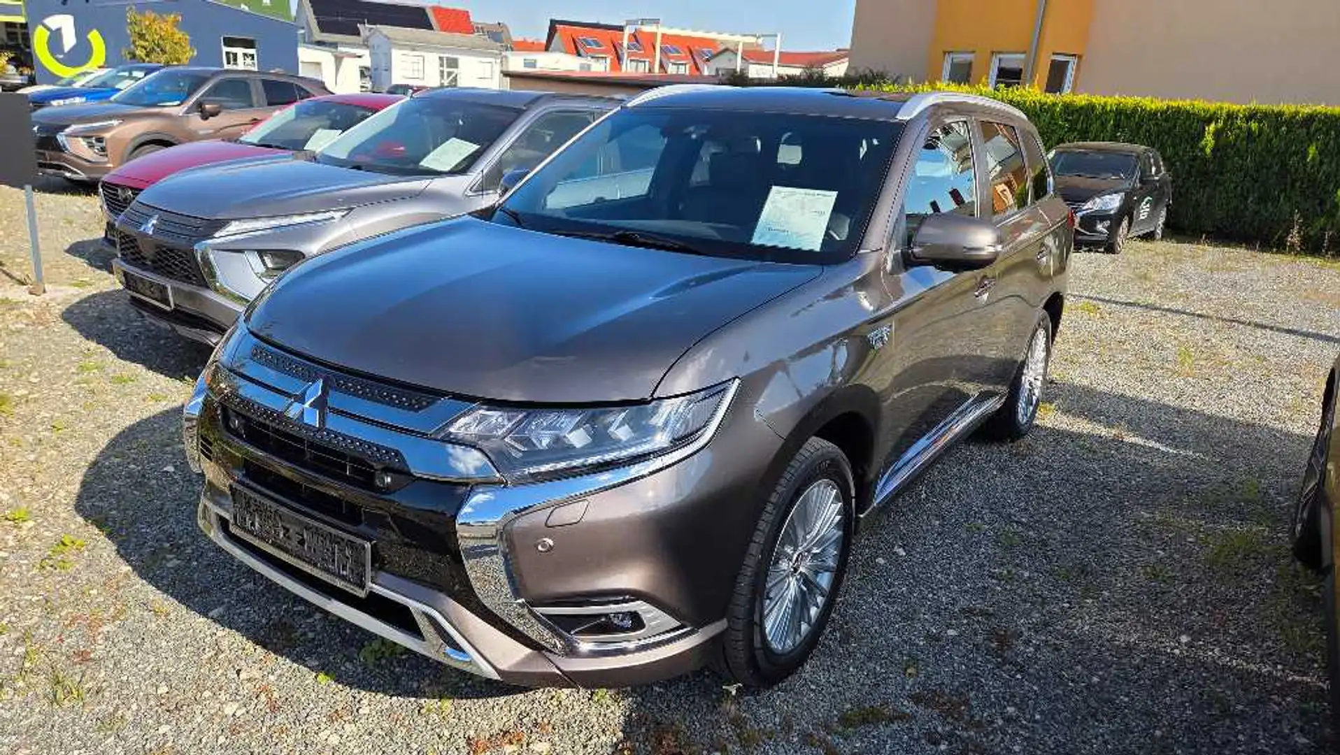 Mitsubishi Outlander Outlander Plug-in Hybrid TOP 2.4 MIVEC 4WD Braun - 2