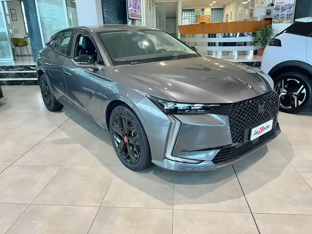 DS Automobiles DS 4 BlueHDi 130 aut. Performance Line