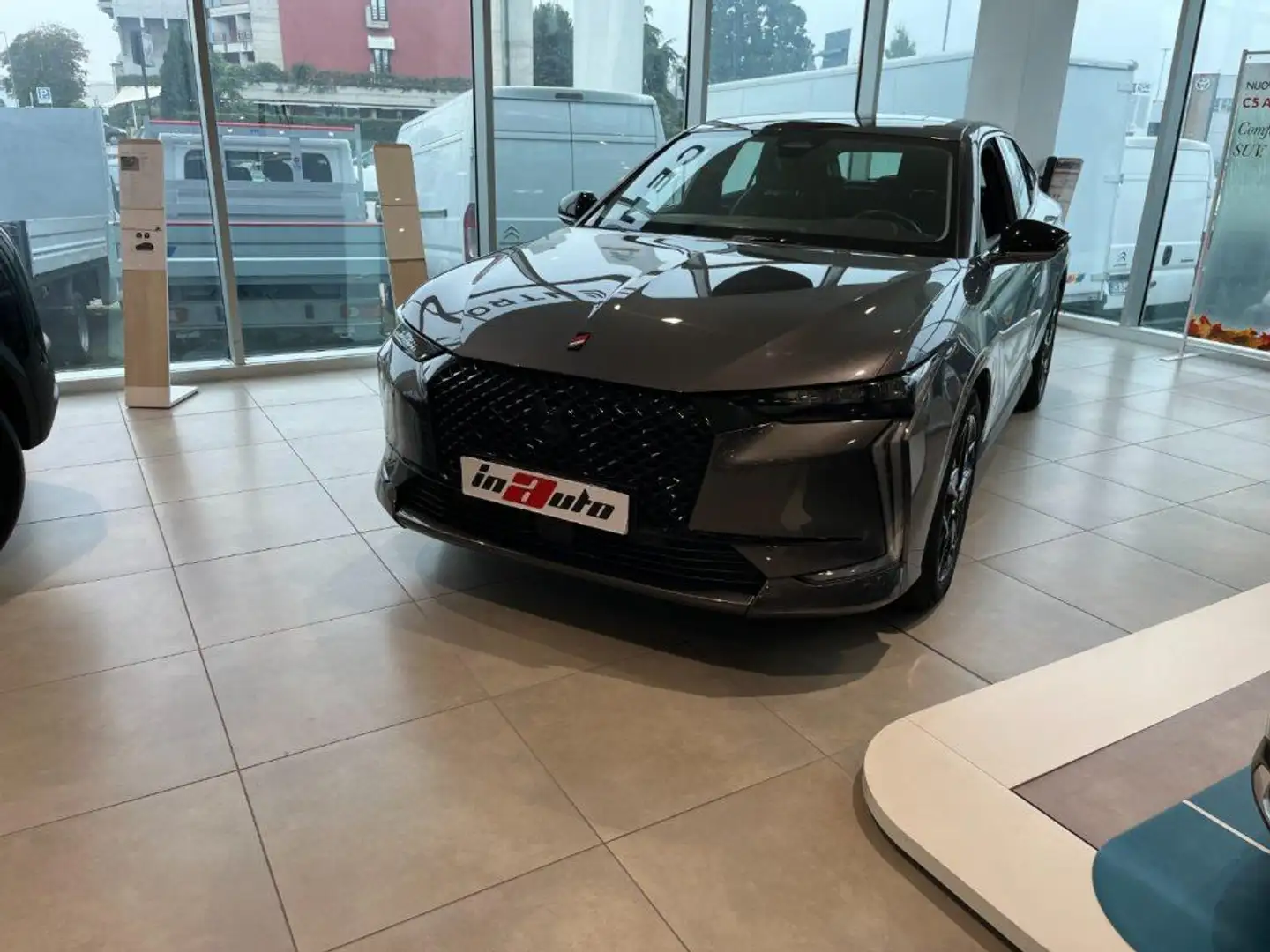 DS Automobiles DS 4 BlueHDi 130 aut. Performance Line Gri - 1