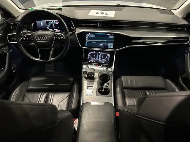 Audi A6 Avant view 13