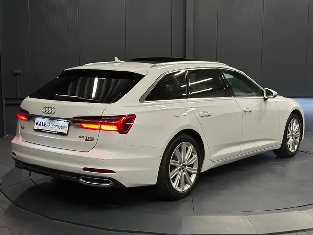 Audi A6 Avant view 2