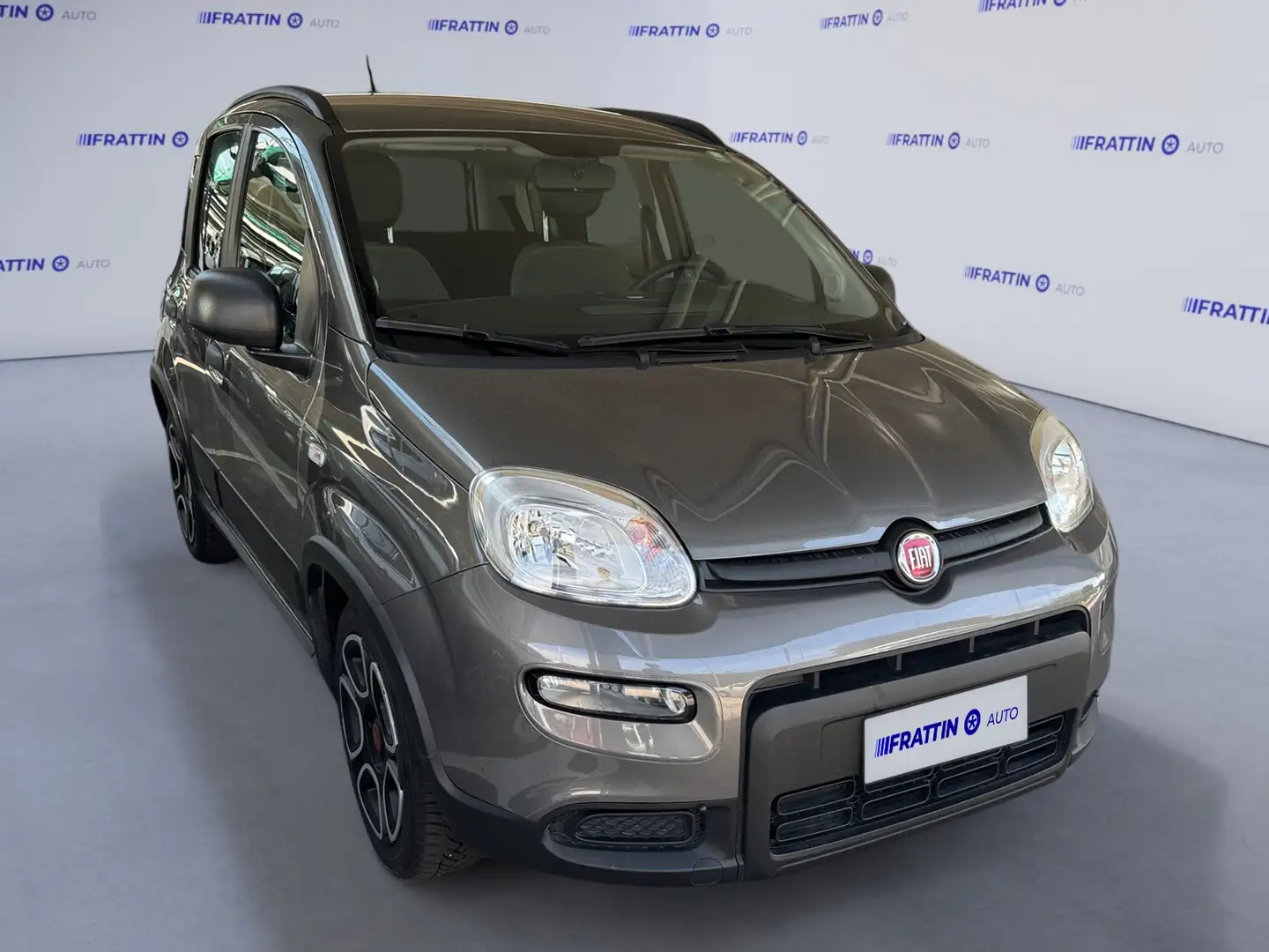 Fiat Panda 1.0 FireFly S&S Hybrid City Life Grau - 2