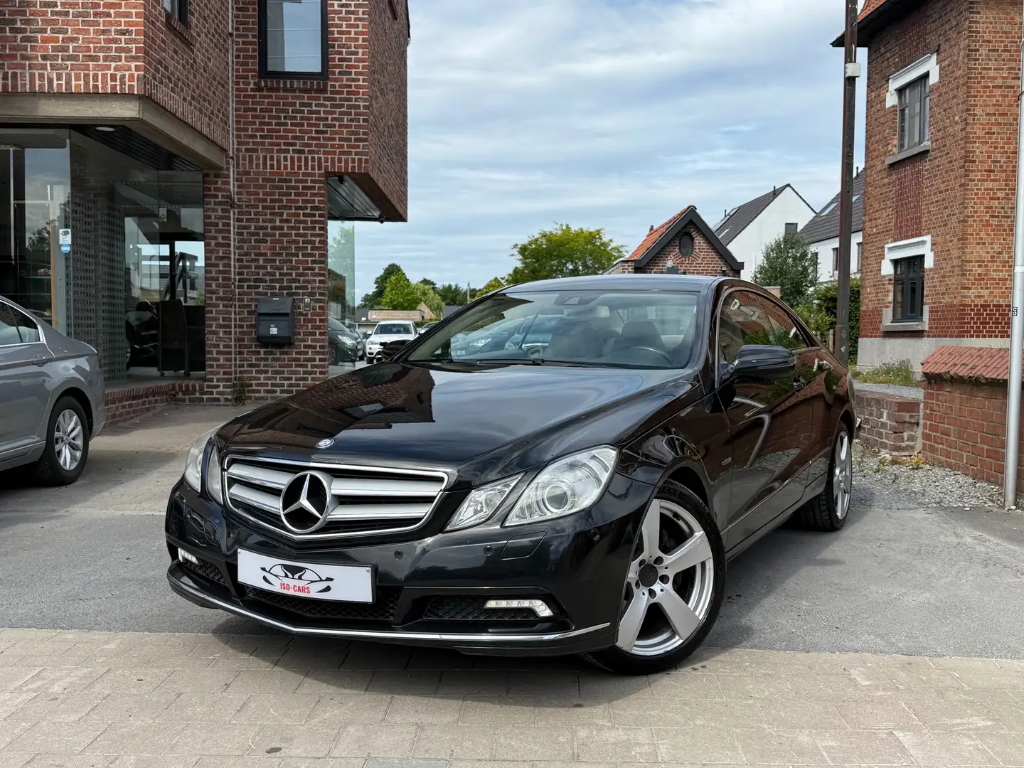 Mercedes-Benz E 350 CDI // V6 // 1'STE EIGENAAR // NAVI // Zwart - 1