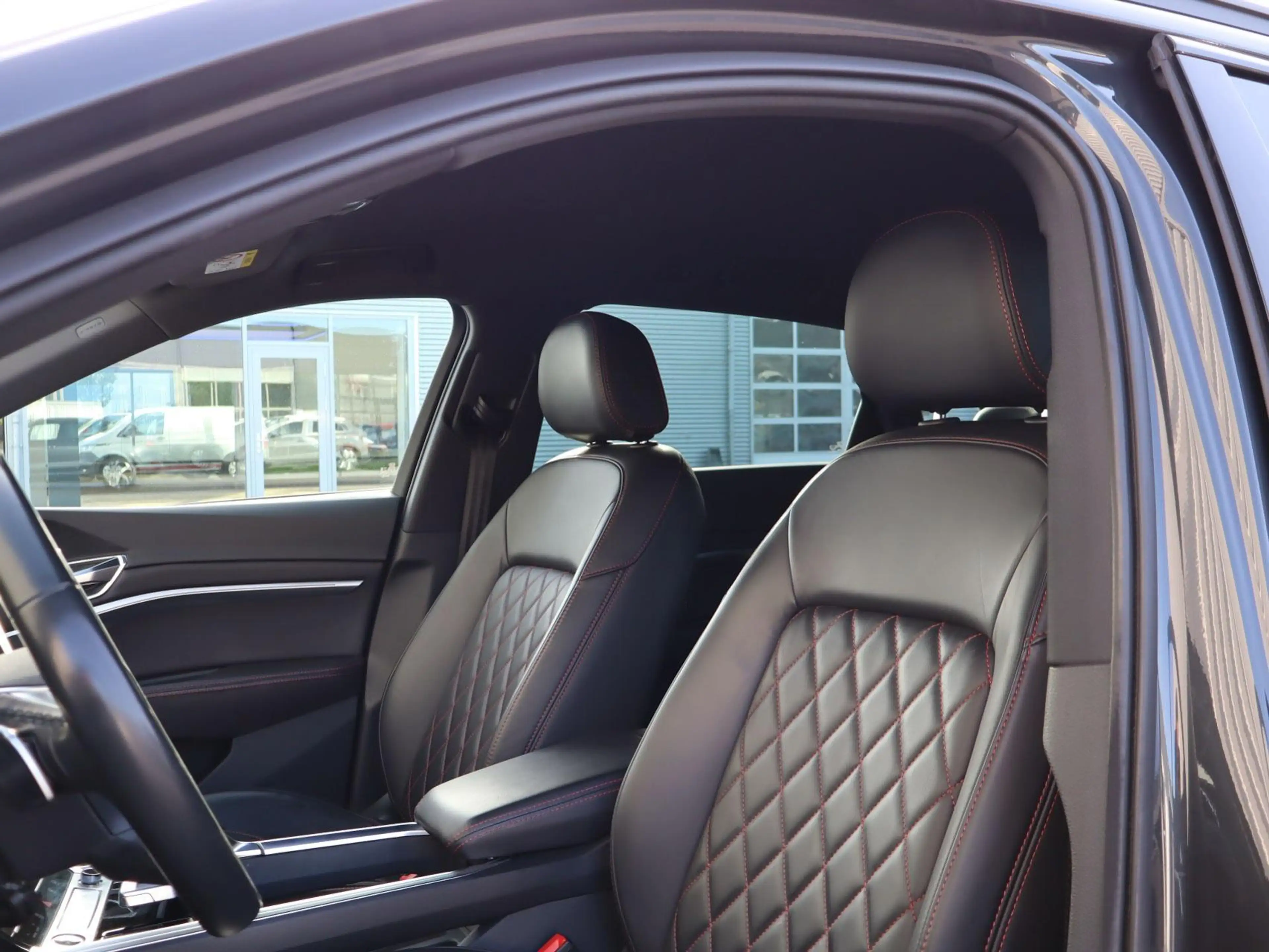 Audi e-tron 55 408pk quattro Advanced edition 95 kWh | SoH 94% — photo 4