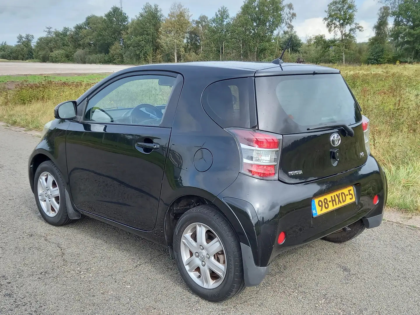 Toyota iQ 1.0 VVTi Comfort Negro - 2