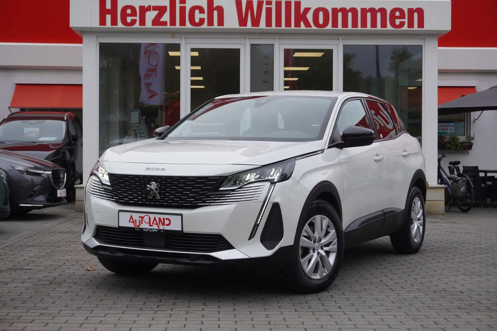 Peugeot 3008 1.2 12V e-THP Active Pack LED Navi Kamera Wit - 2