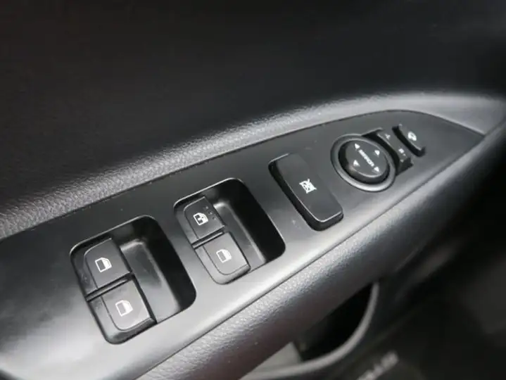Kia Stonic 1.0 T-GDi MHEV iMT Drive (2021) 2022, foto 10