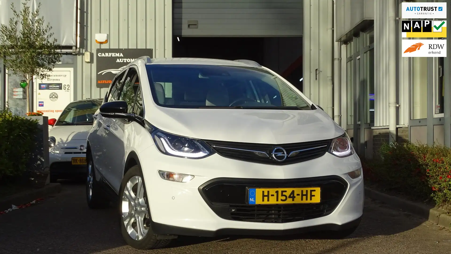 Opel Ampera-E Business executive 60 kWh Xenon / Led / 1e Eigenaa Alb - 1