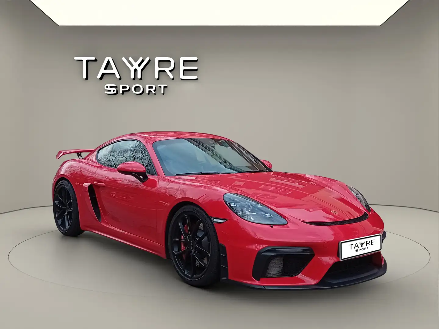 Porsche Cayman GT4 - 1