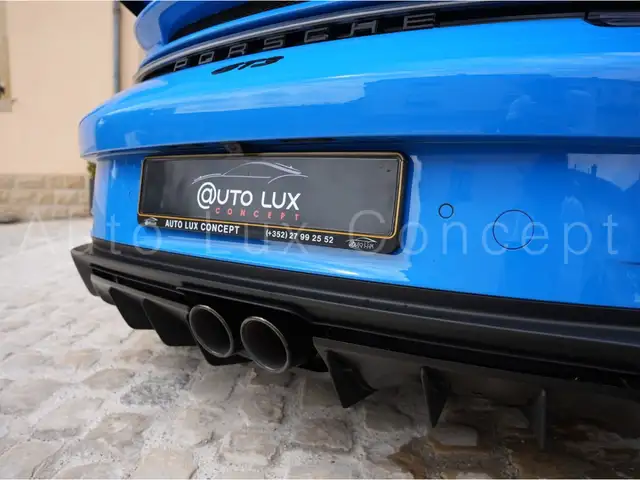 Porsche 911 view 14