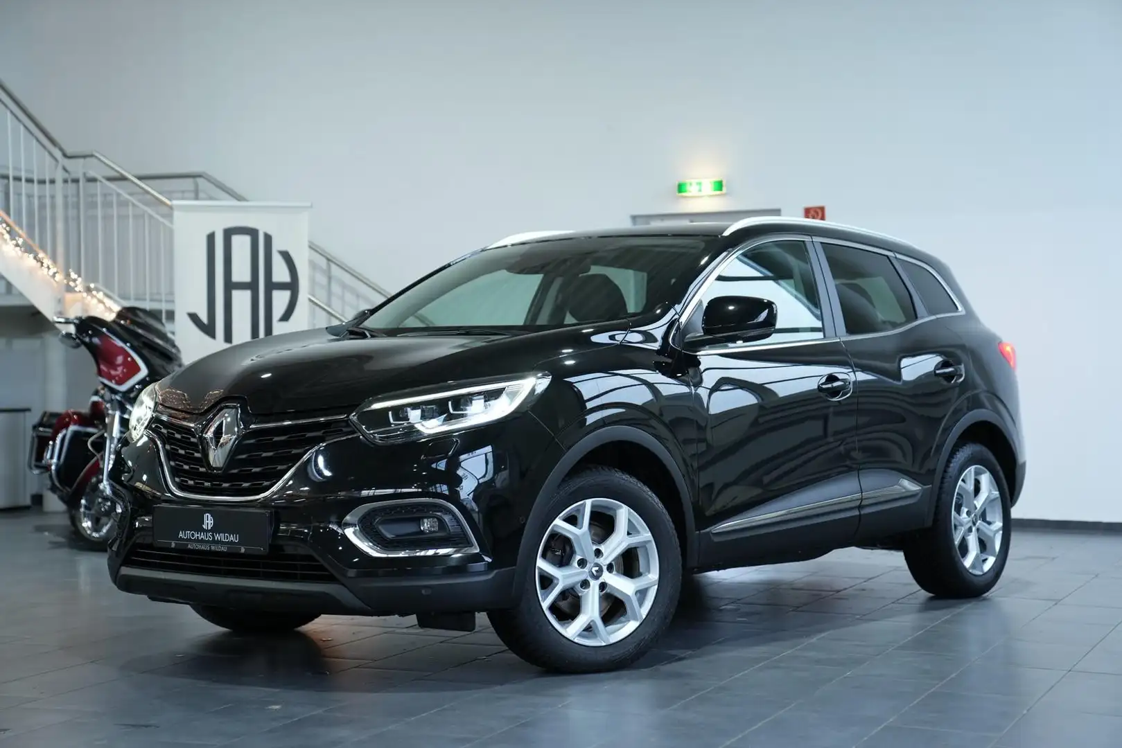 Renault Kadjar Business Edition *AUT*NAV*KEYLEES*LED* Zwart - 1