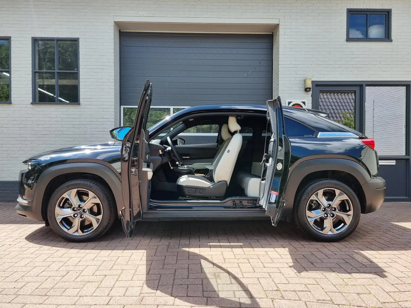 Mazda MX-30 e-SkyActiv 145 First Edition 36 kWh Noir - 2