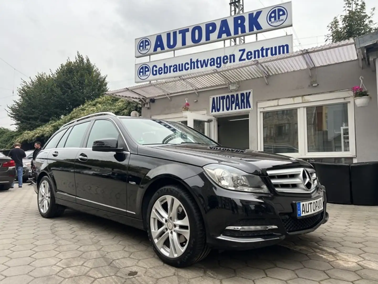 Mercedes-Benz C 180 K T Blue Efficiency Avantgarde**Voll** Schwarz - 1