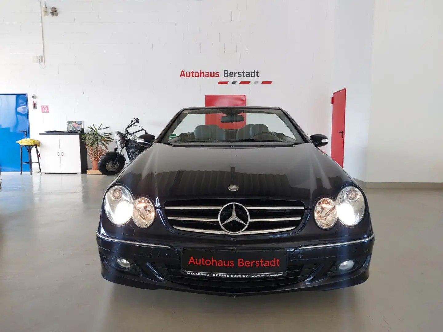 Mercedes-Benz CLK 200 Cabrio Aut. Avantgarde Xenon*Navi*Leder Azul - 2