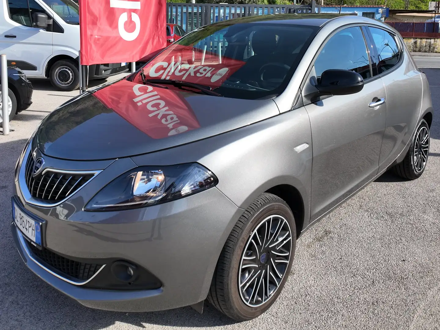 Lancia Ypsilon Ypsilon 1.0 firefly hybrid Gold s Gris - 2