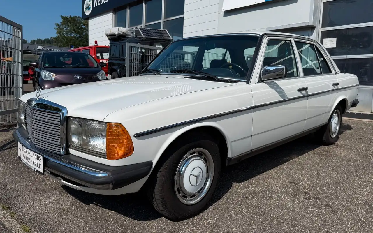 Mercedes-Benz 200 Automatik, Kultwagen in Bestform, H-Zul., foto 8
