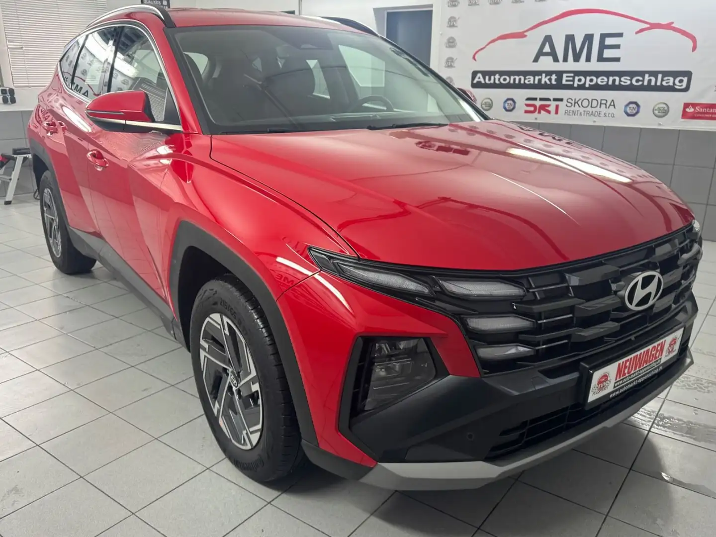 Hyundai TUCSON 1.6 T-GDI 4x2 Smart *Kamera NAVI Bi-LED* Rojo - 2