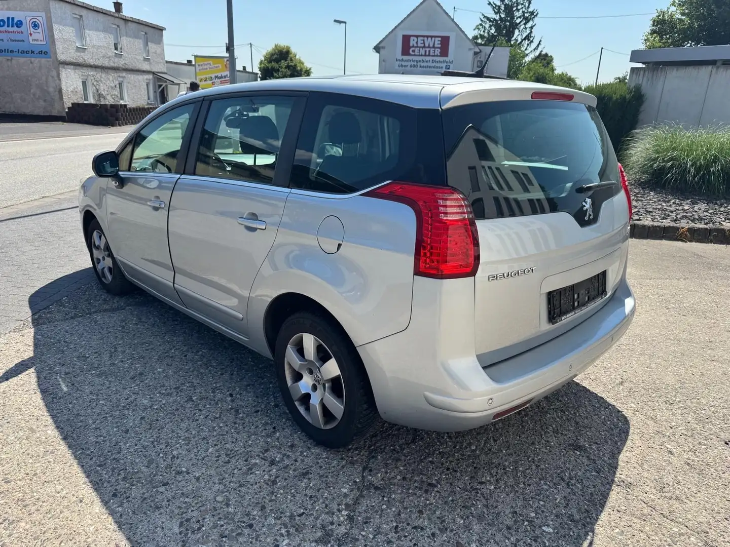 Peugeot Partner Tepee 120 VTi Family Grau - 2
