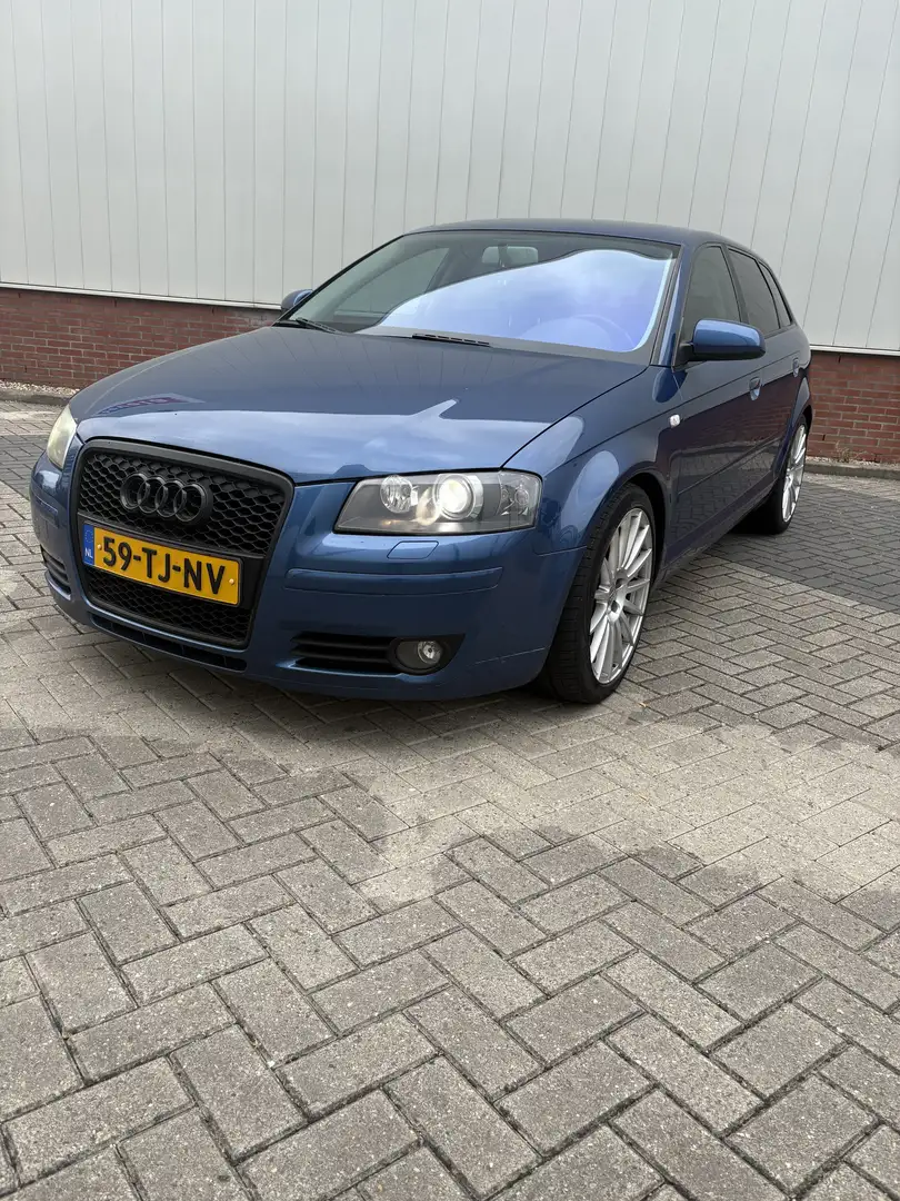 Audi A3 2.0 TFSI Quattro Sportback Blauw - 1