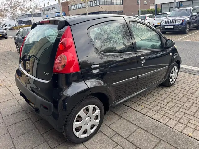 Peugeot 107 view 8