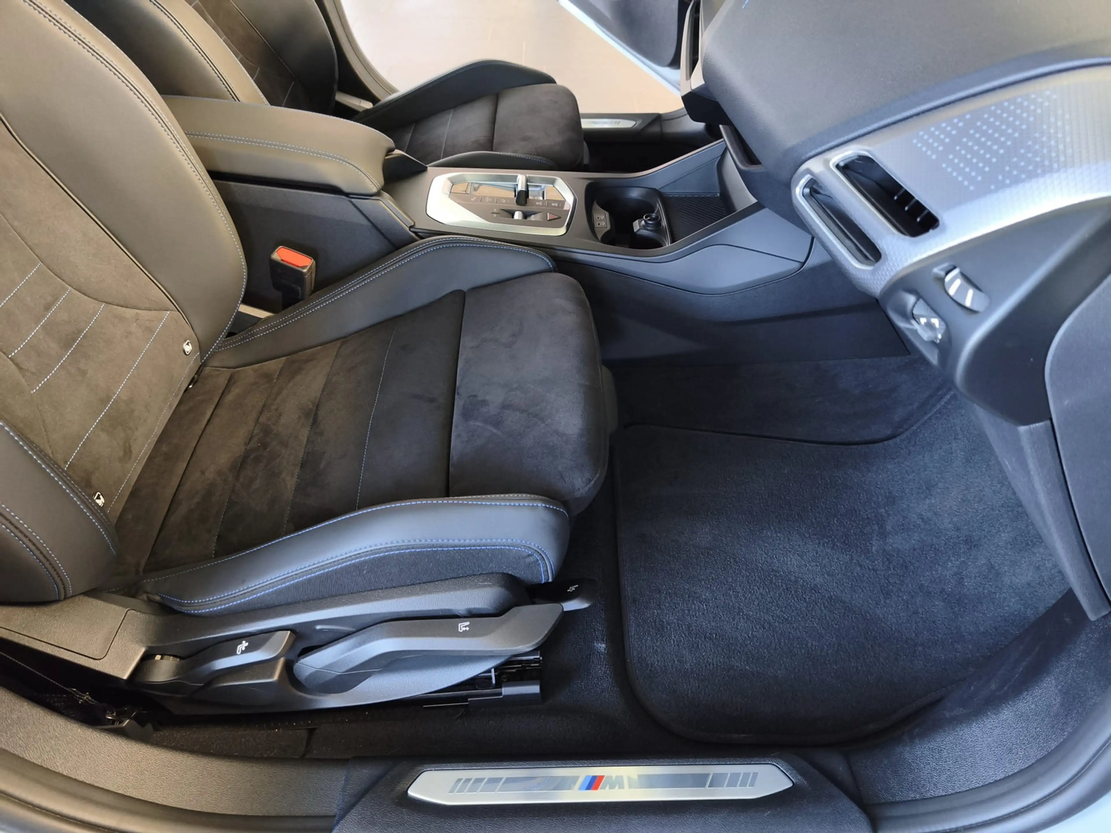 BMW 120 i M Sport PANO/Dr.As+/19"/ACC — photo 9