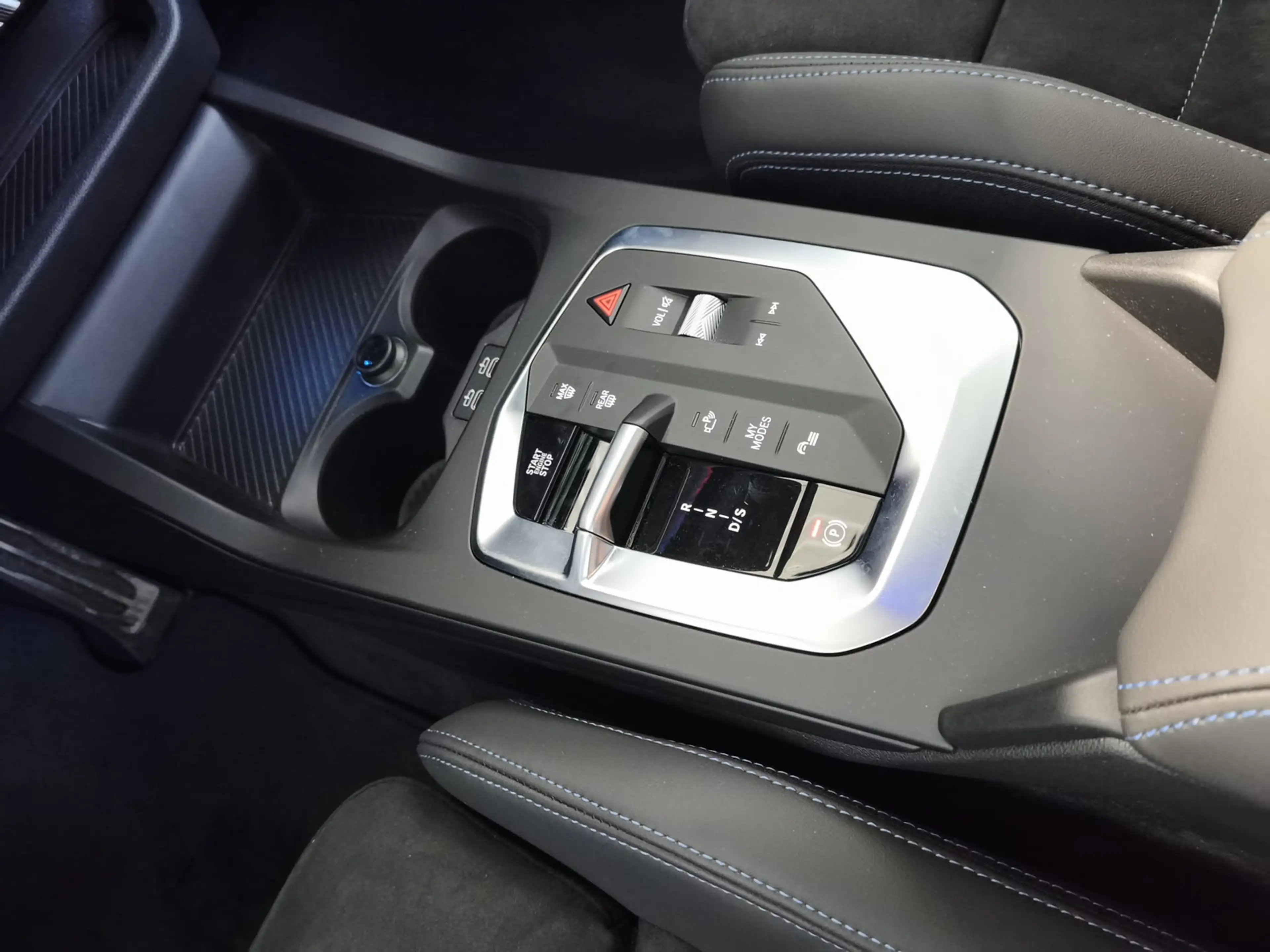 BMW 120 i M Sport PANO/Dr.As+/19"/ACC — photo 14