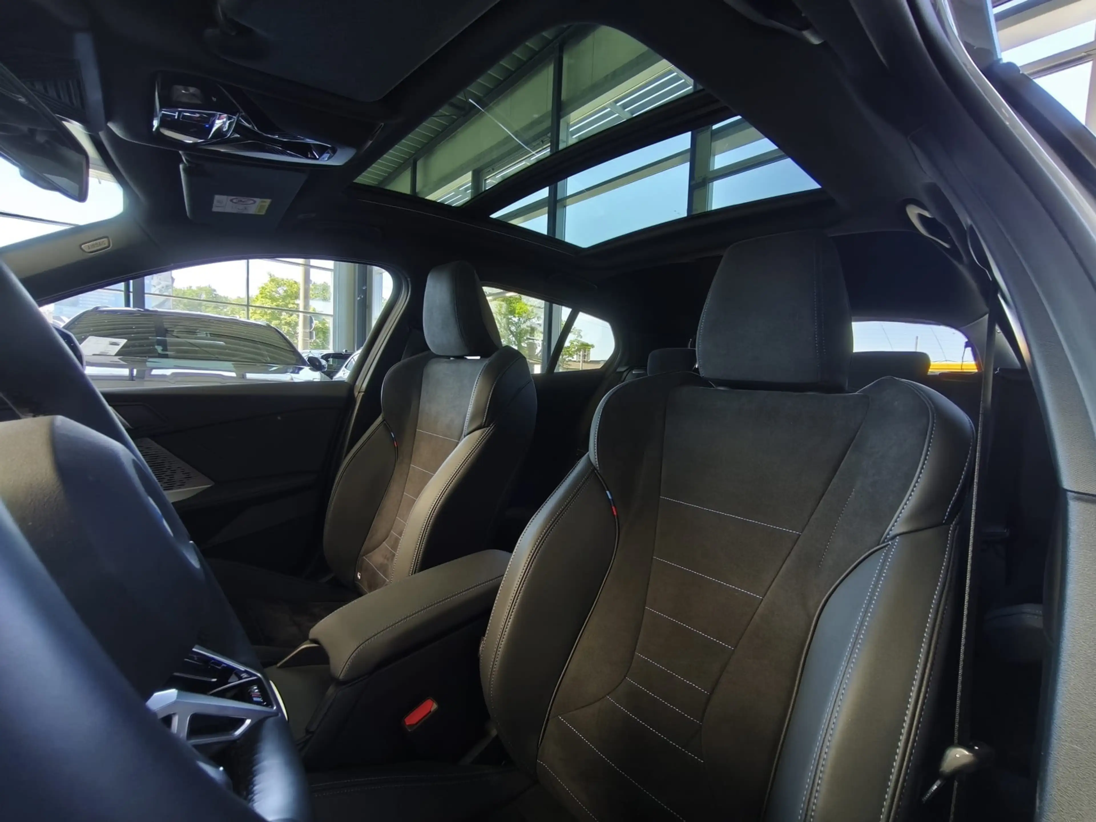BMW 120 i M Sport PANO/Dr.As+/19"/ACC — photo 10