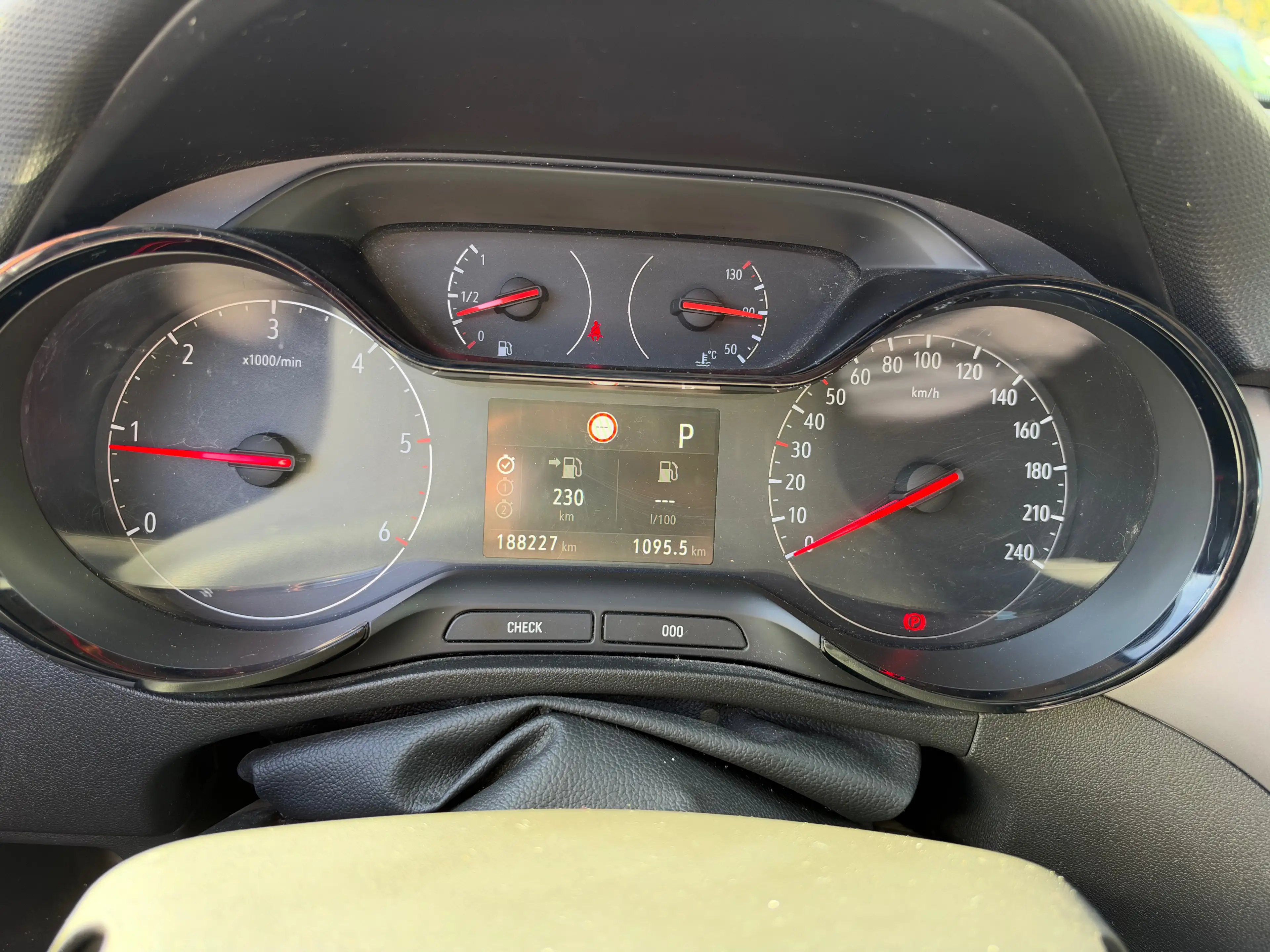 Opel Crossland X Crossland X 1.5 TD ECOTEC 120 Y Edition S/S (EU6.3) — photo 14