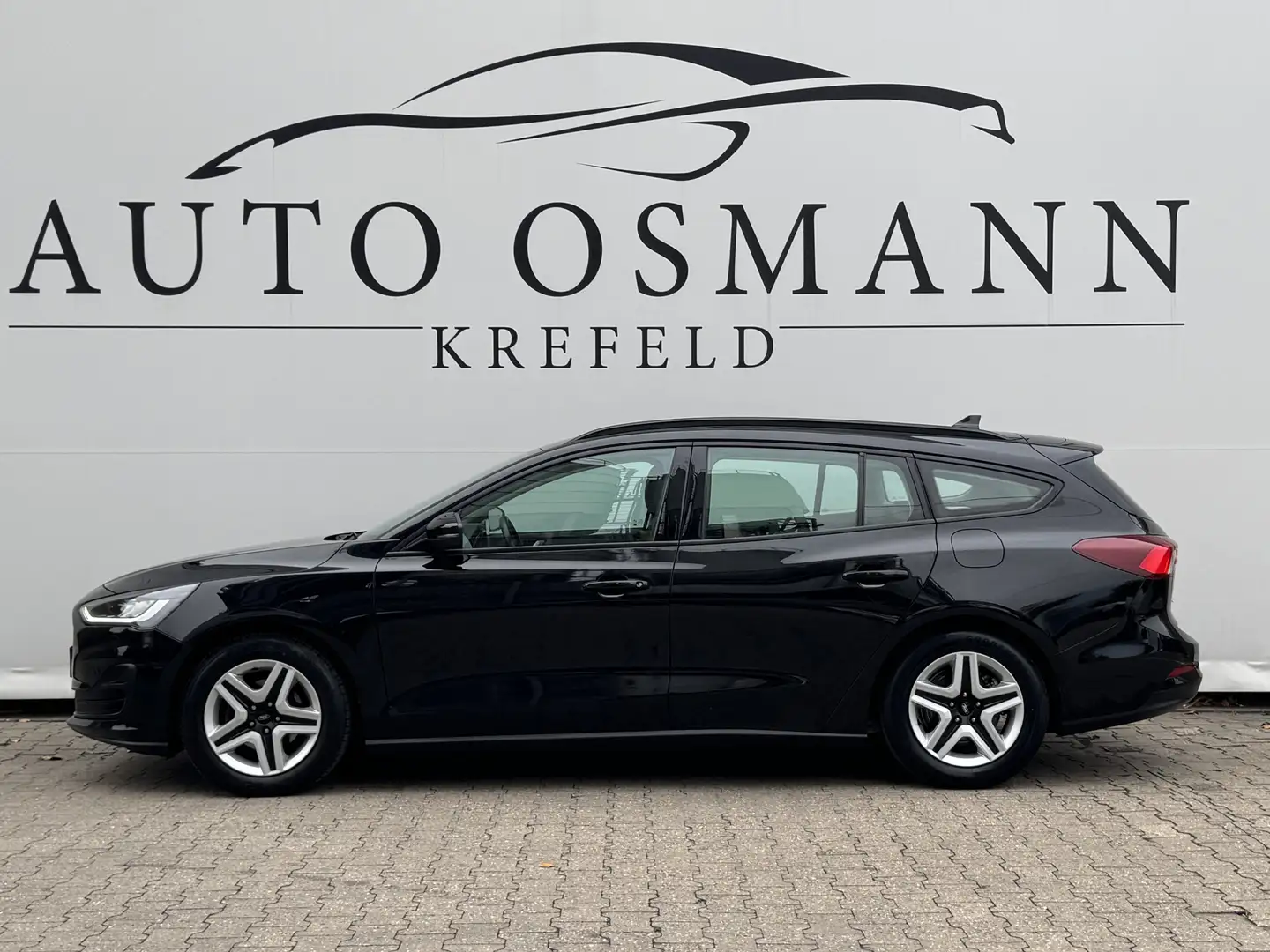 Ford Focus Turnier 1.5 EcoBlue S&S TITANIUM STYLE Schwarz - 2