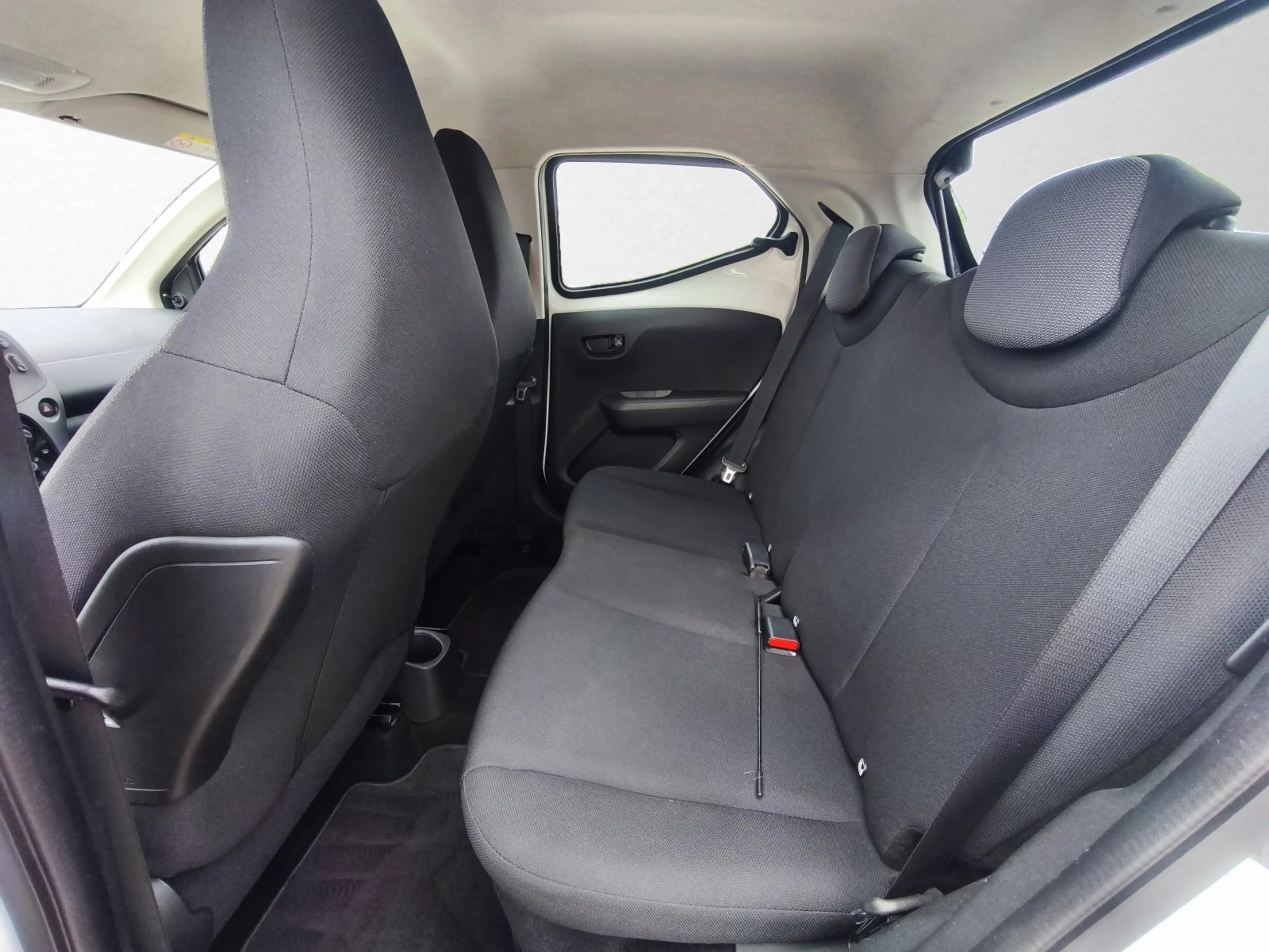 Toyota Aygo x 1,0 *GJR KLIMA* — photo 11