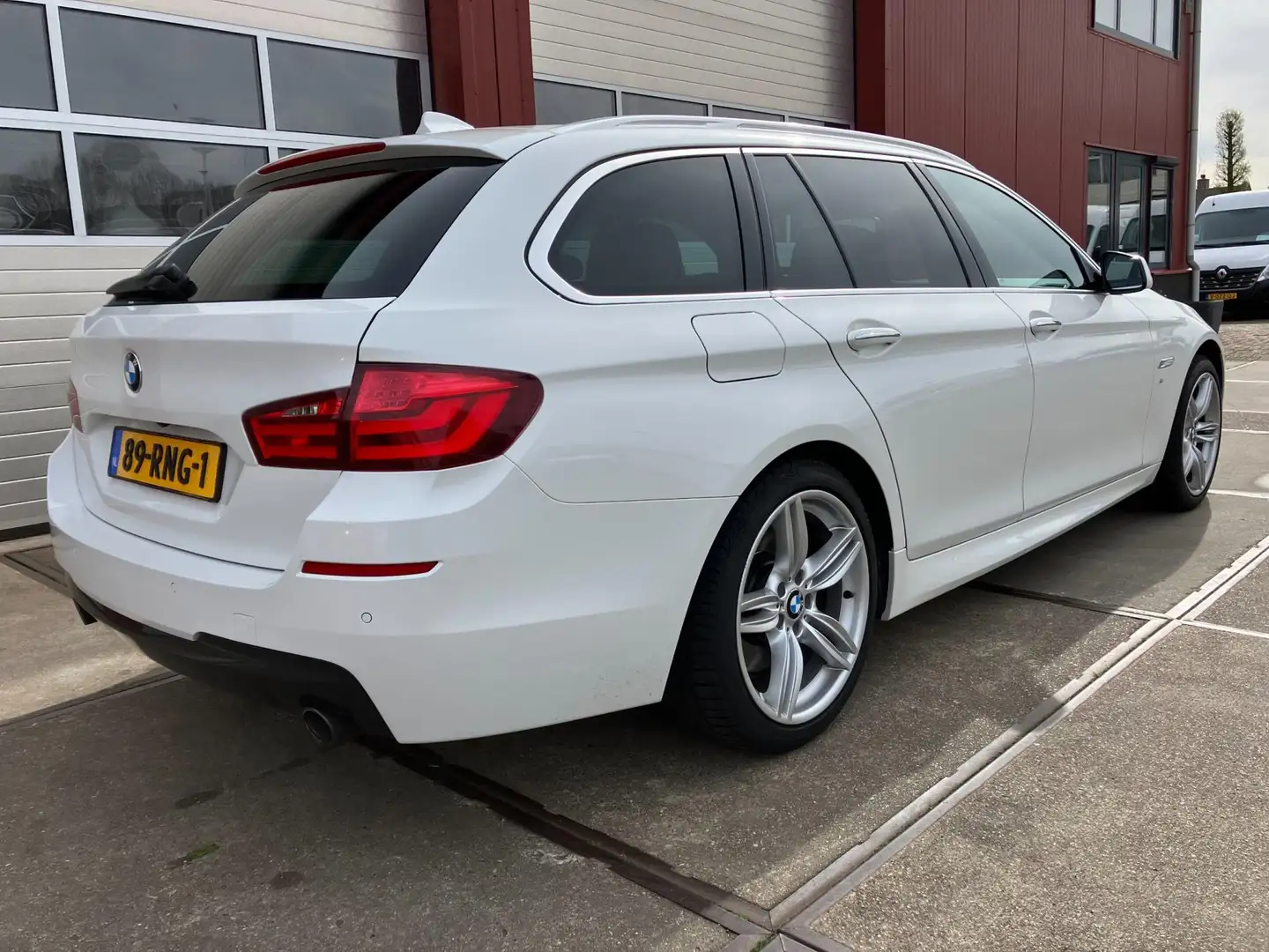 BMW 535 5-serie Touring 535d High Executive Wit - 2
