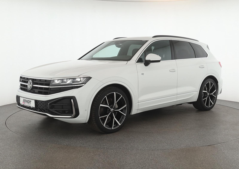 Volkswagen Touareg 3.0 TDI 4M R-Line Leder Pano DCC 22" AHK — photo 2