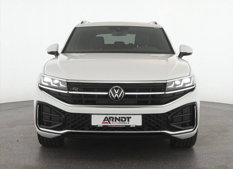 Volkswagen Touareg 3.0 TDI 4M R-Line Leder Pano DCC 22" AHK — photo 6