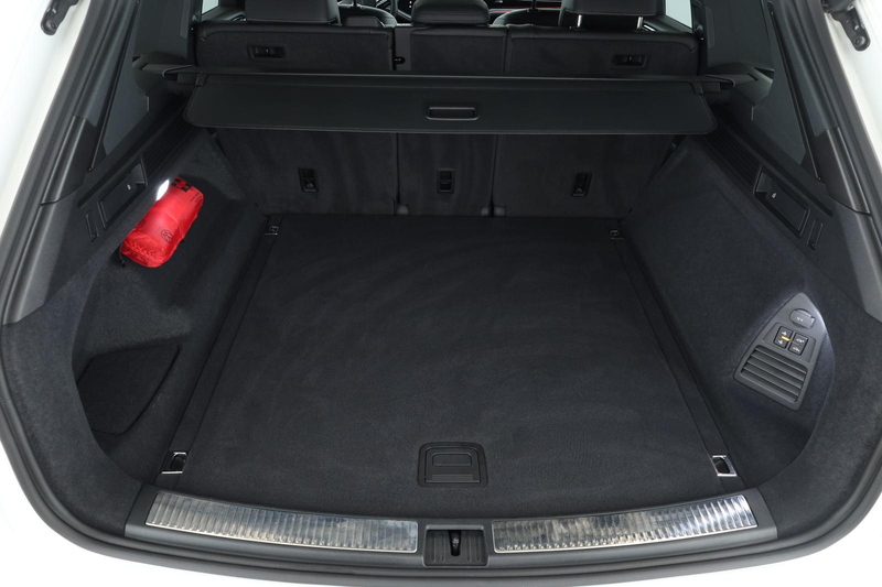 Volkswagen Touareg 3.0 TDI 4M R-Line Leder Pano DCC 22" AHK — photo 9