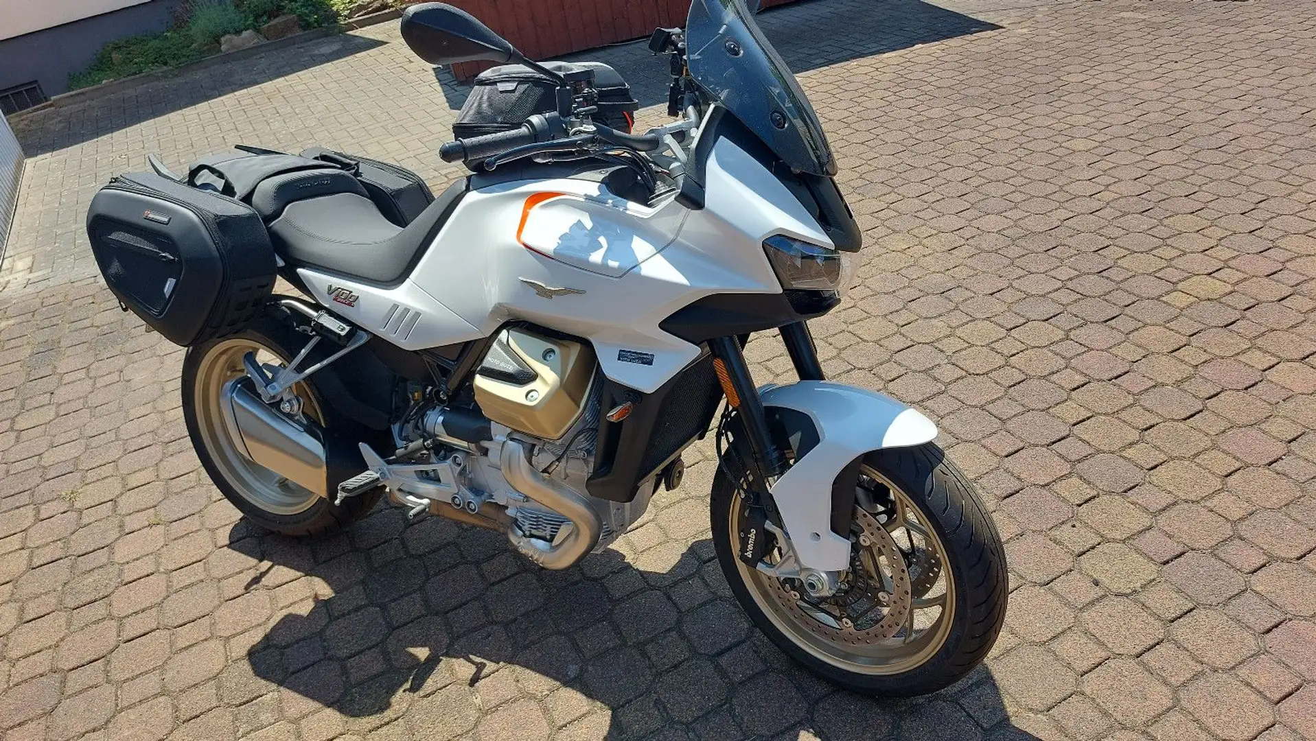 Moto Guzzi V 100 Mandello 431km Navi  Taschen+Tankrucksack! - 1