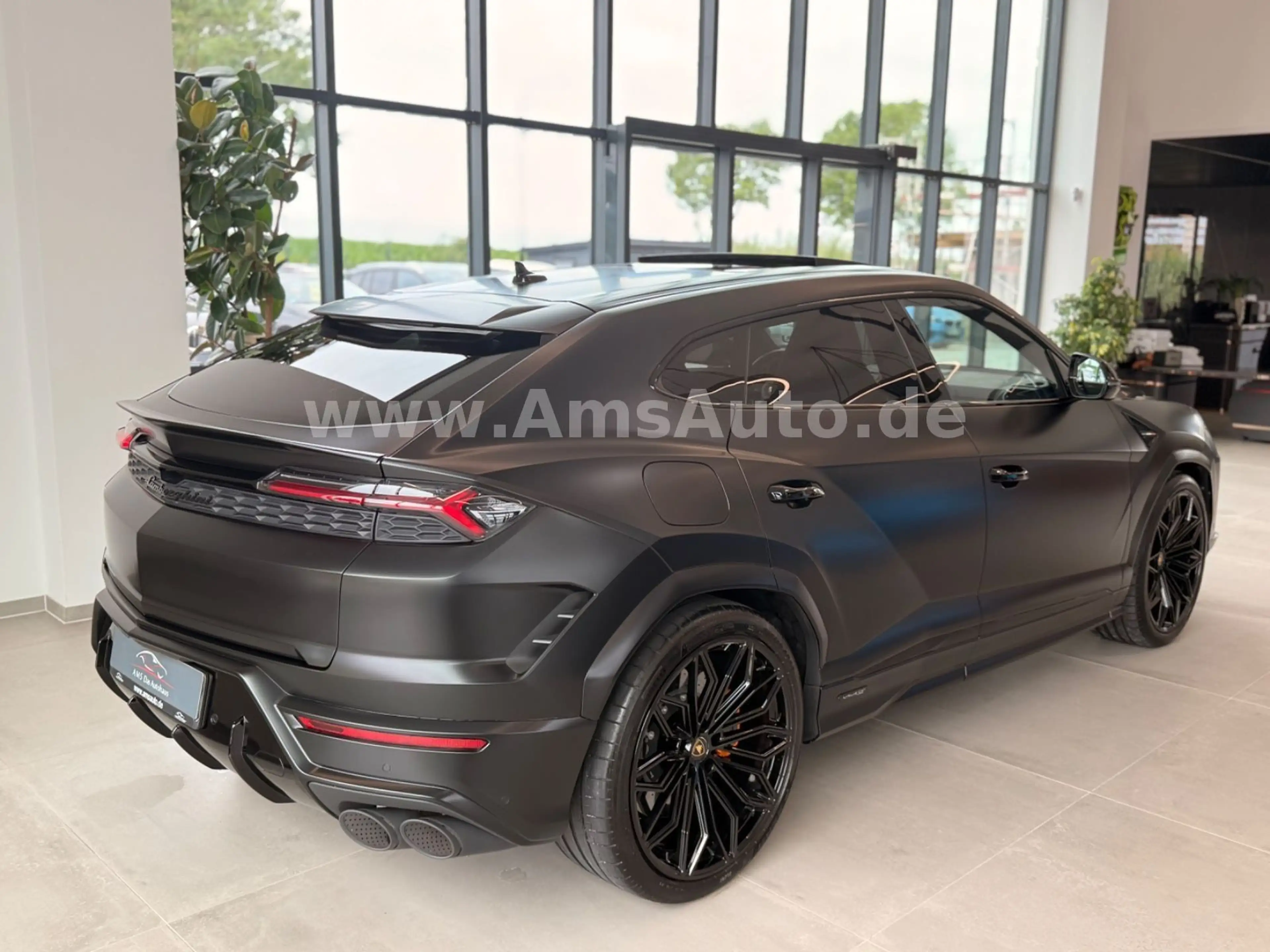 Lamborghini Urus SE 4.0 V8 PHEV B&O Pano PPF Matt — photo 3