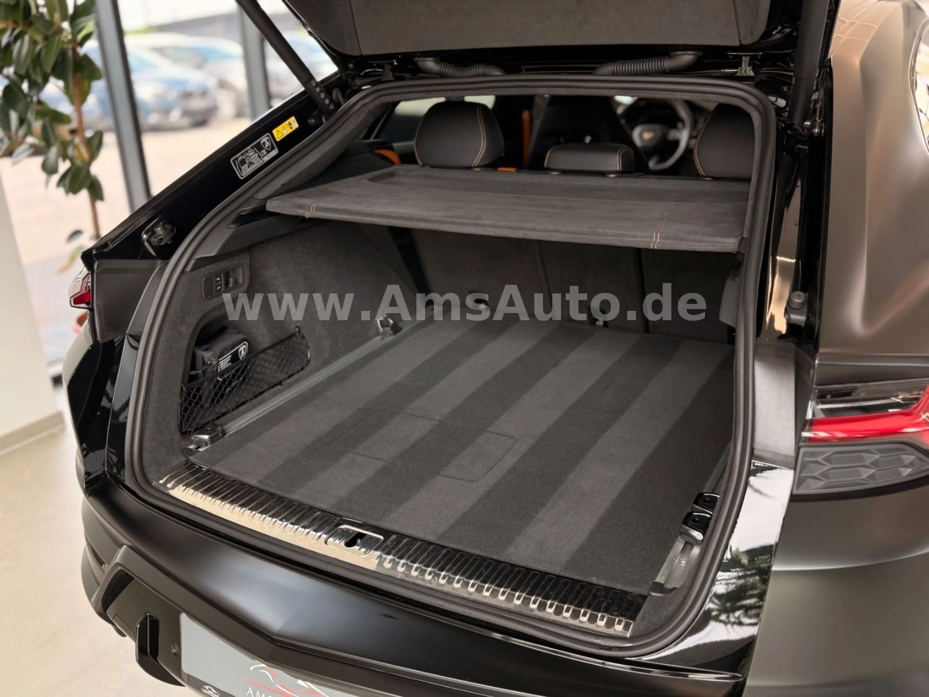 Lamborghini Urus SE 4.0 V8 PHEV B&O Pano PPF Matt — photo 9