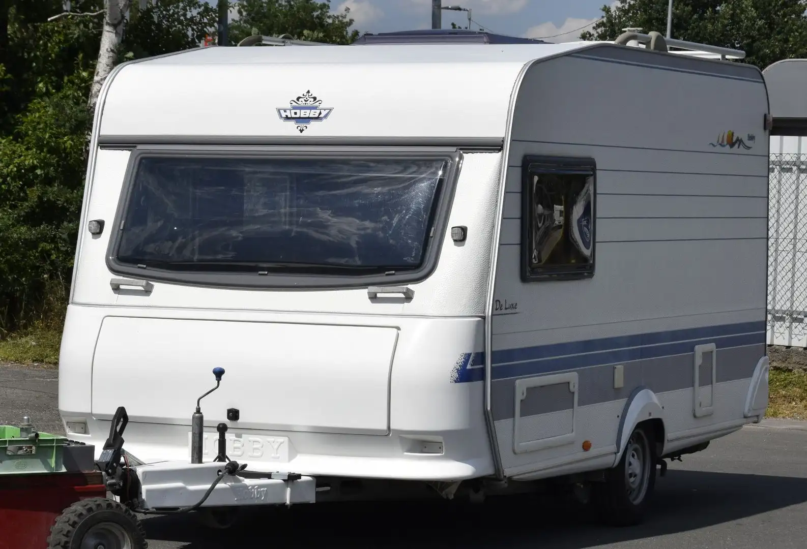 Hobby De Luxe 400 KB mit Mover und Vorzelt - 2