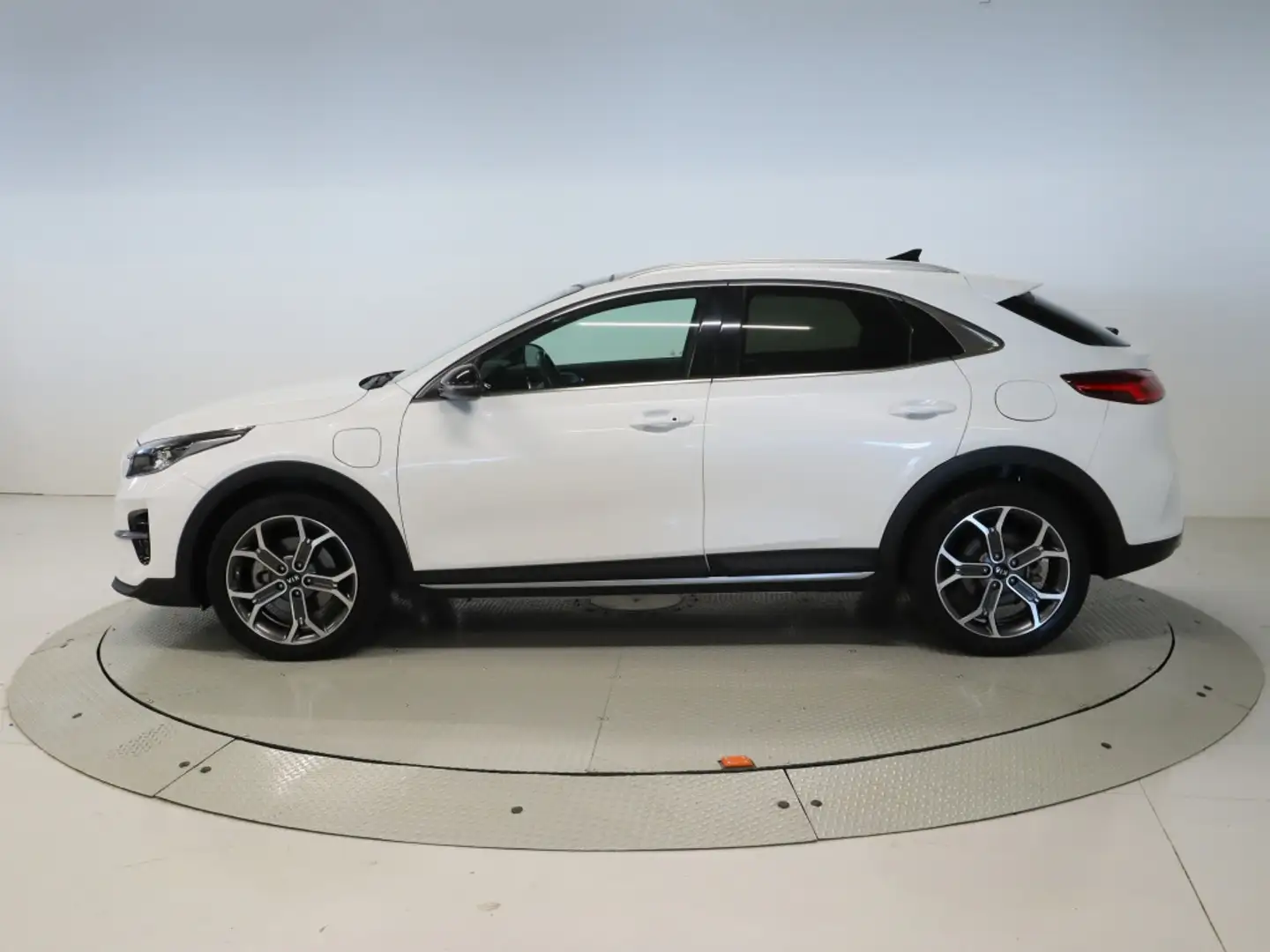 Kia XCeed 1.6 PHEV eMotion Aut. Blanco - 2