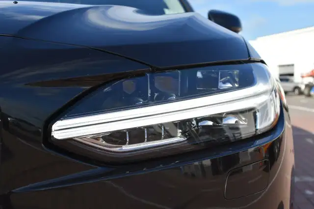 Volvo V90 view 8
