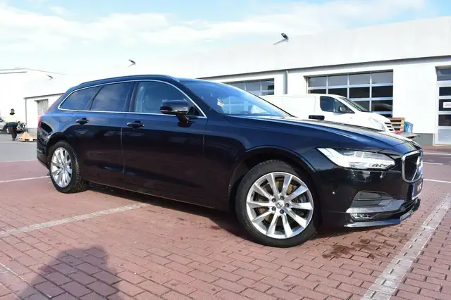 Volvo V90 view 6