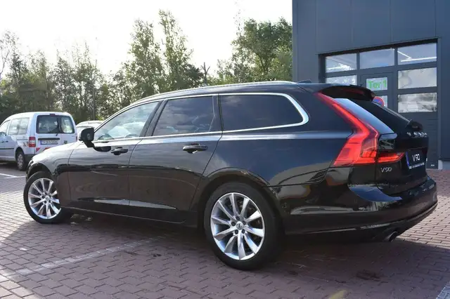 Volvo V90 view 2