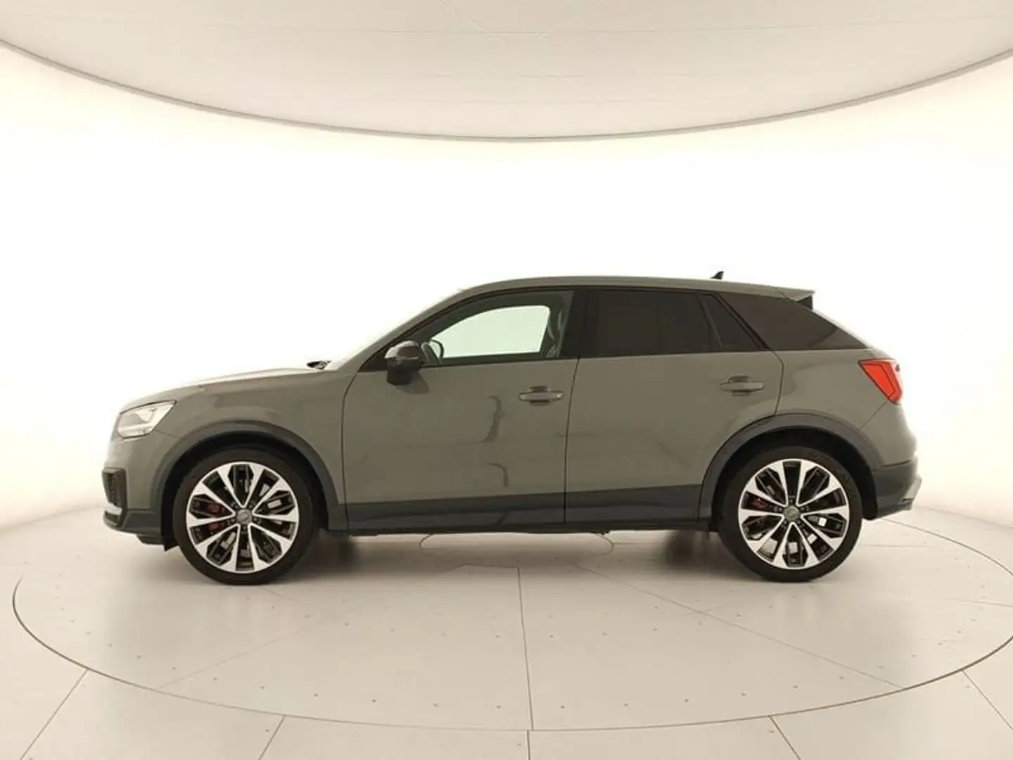 Audi Q2 S 2.0 tfsi Sport Attitude quattro s-tronic Grigio - 2